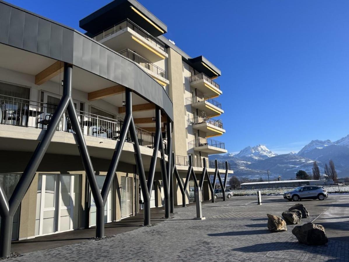 Alp Art Hotel Monthey Collombey-Muraz Exterior photo