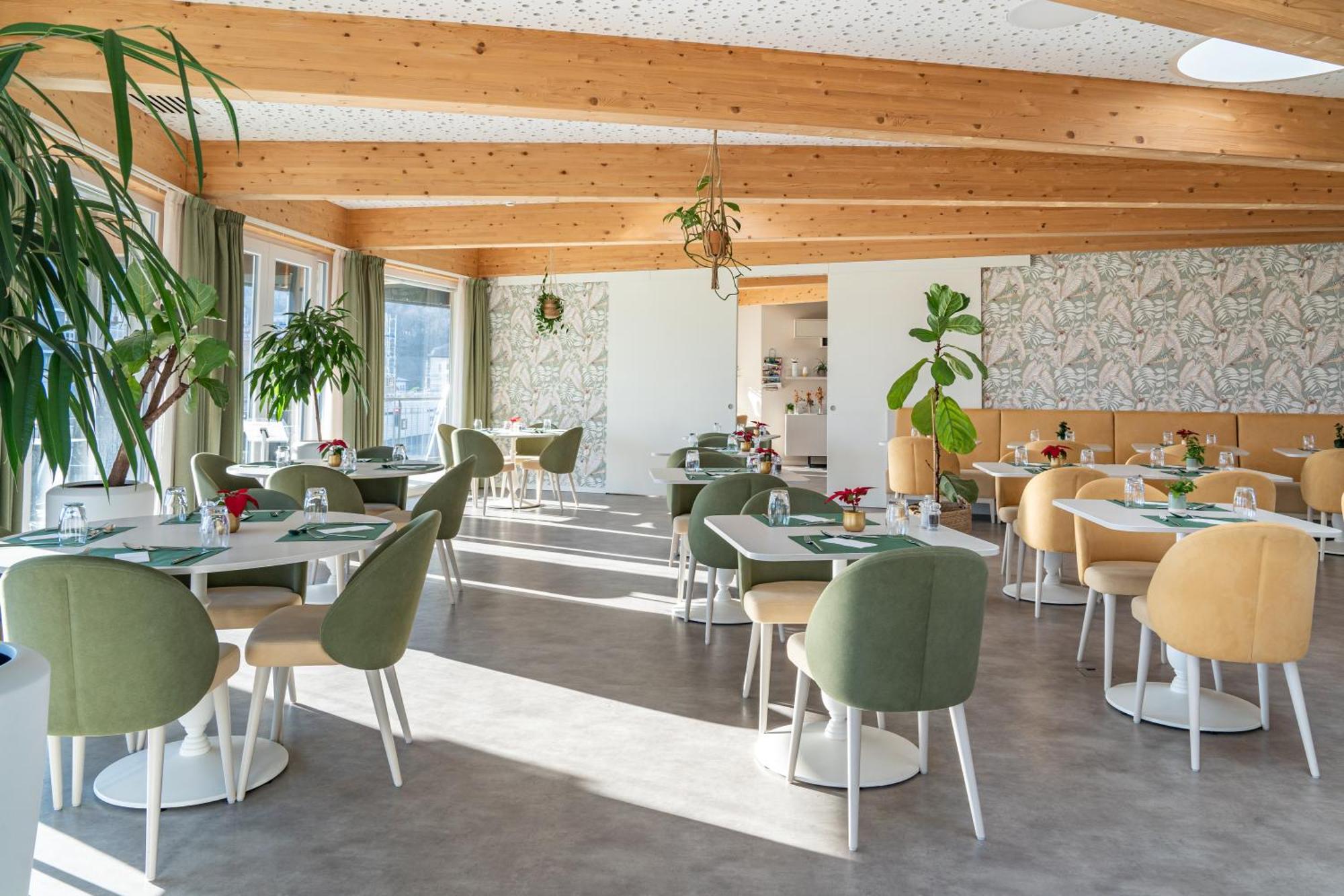 Alp Art Hotel Monthey Collombey-Muraz Exterior photo