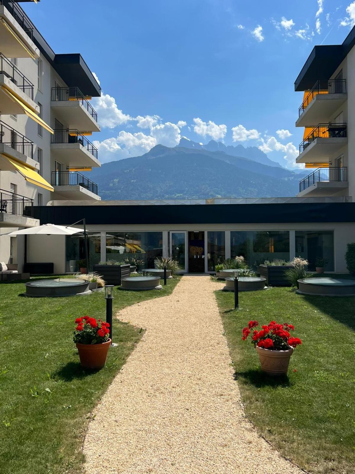 Alp Art Hotel Monthey Collombey-Muraz Exterior photo