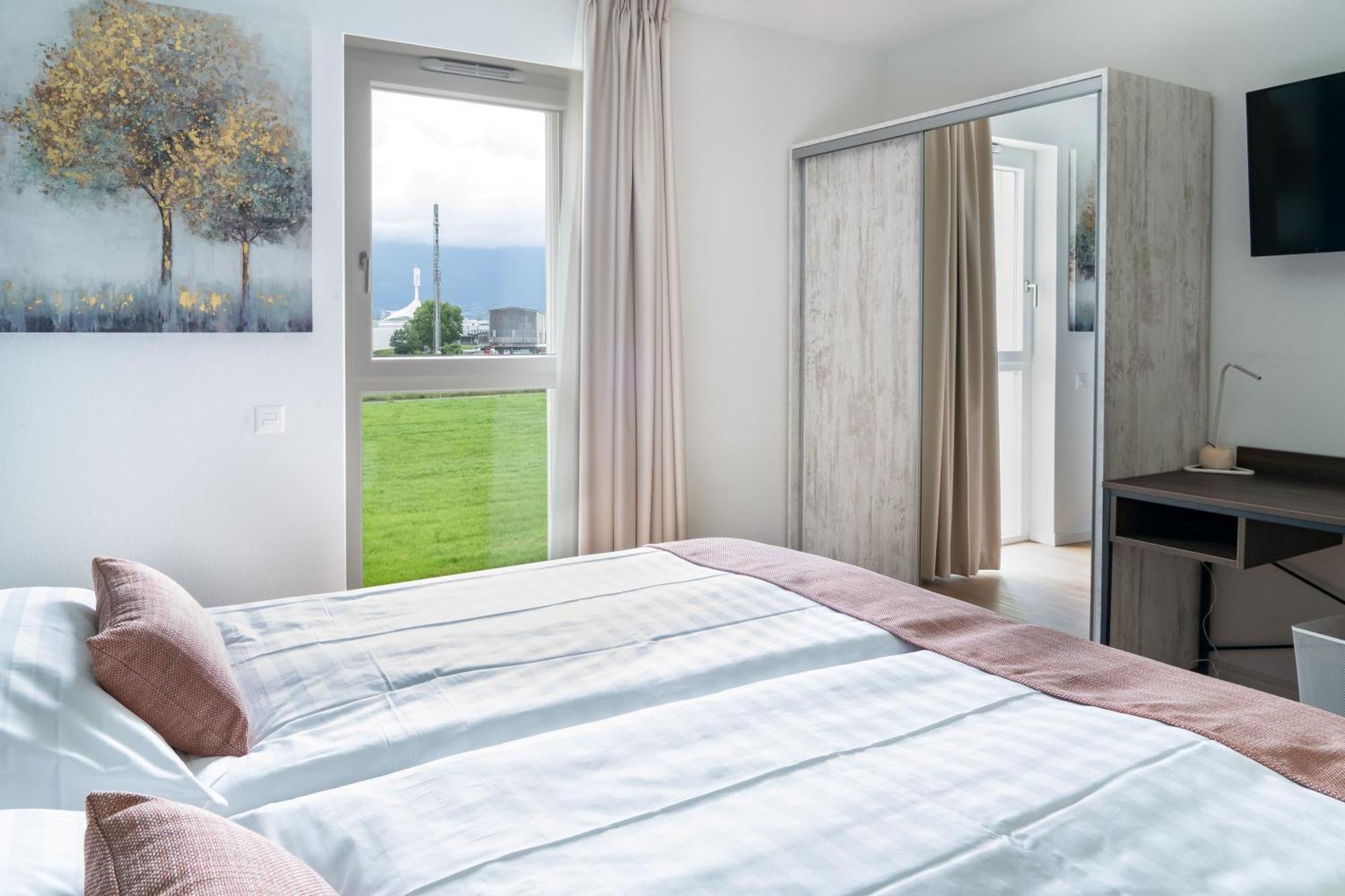 Alp Art Hotel Monthey Collombey-Muraz Exterior photo